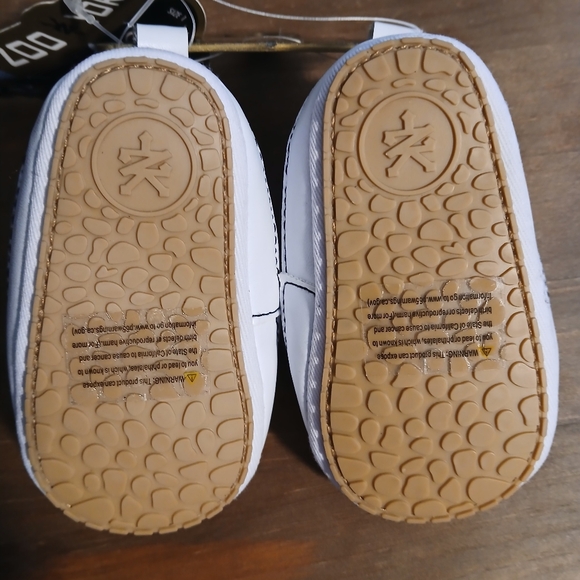 Baby Zoo York Shoes - Picture 4 of 4